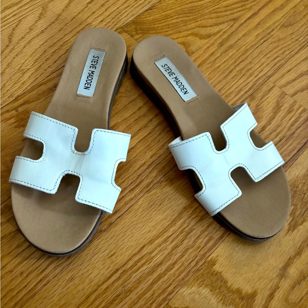 Steve Madden white leather slides/sandals 6.5M -like new! excellent condition!